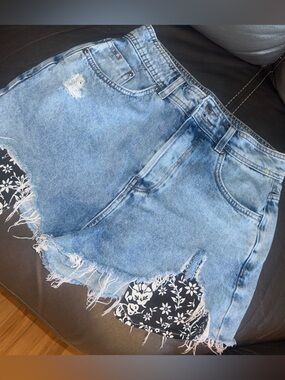 Forever 21 Light Blue Distressed Denim Shorts with Bandana Patch